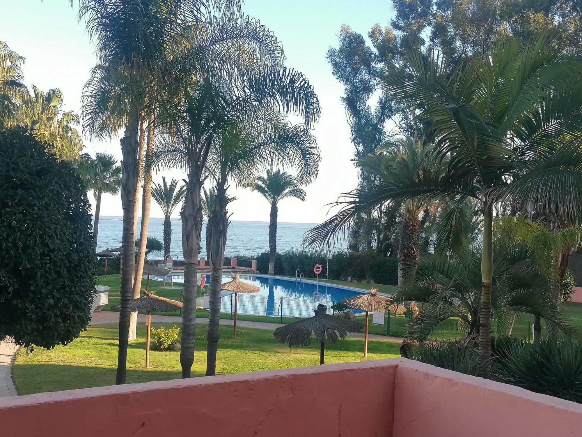 Cn-340 Suites Estepona Habitación foto