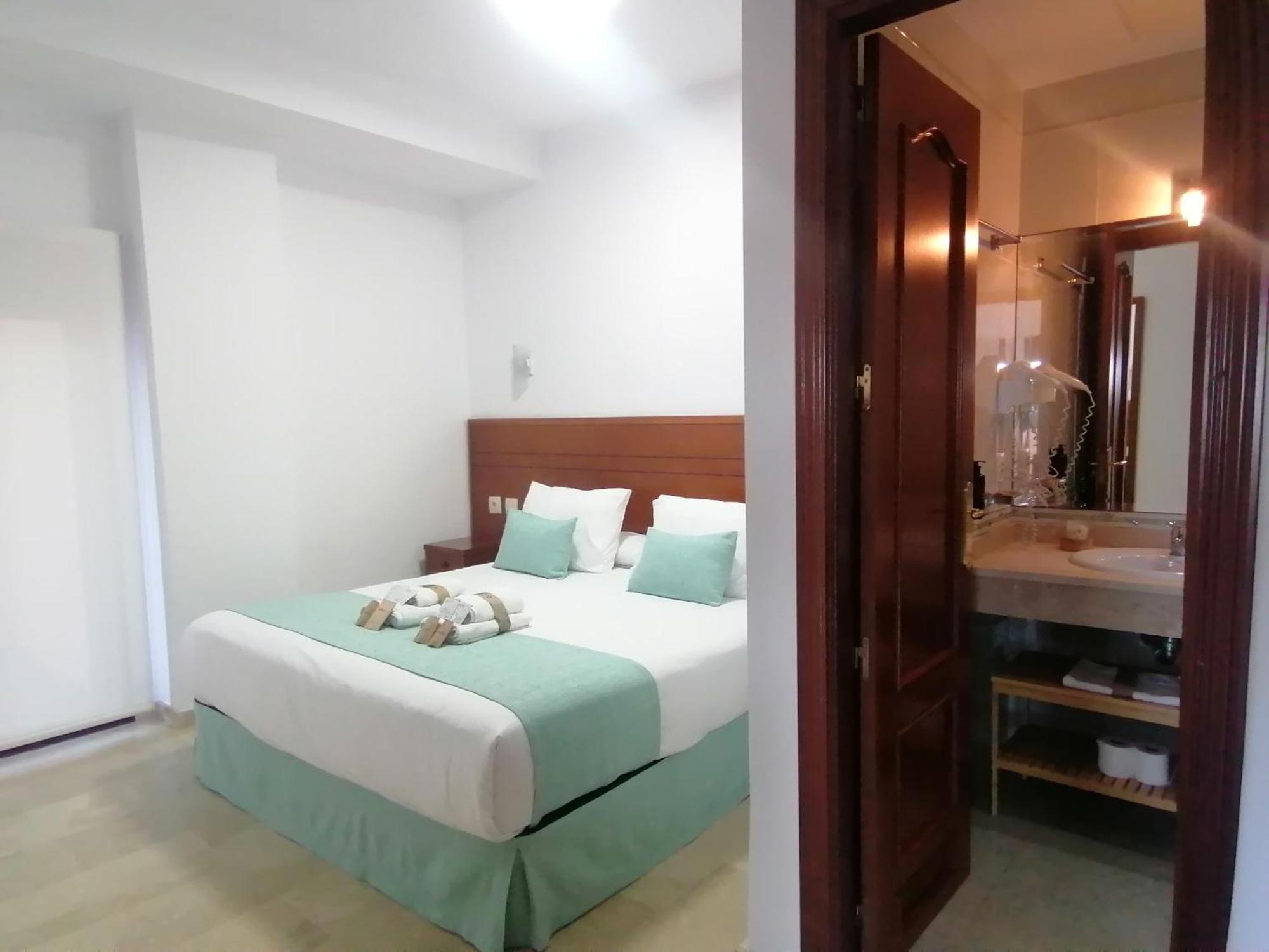 Cn-340 Suites Estepona Habitación foto